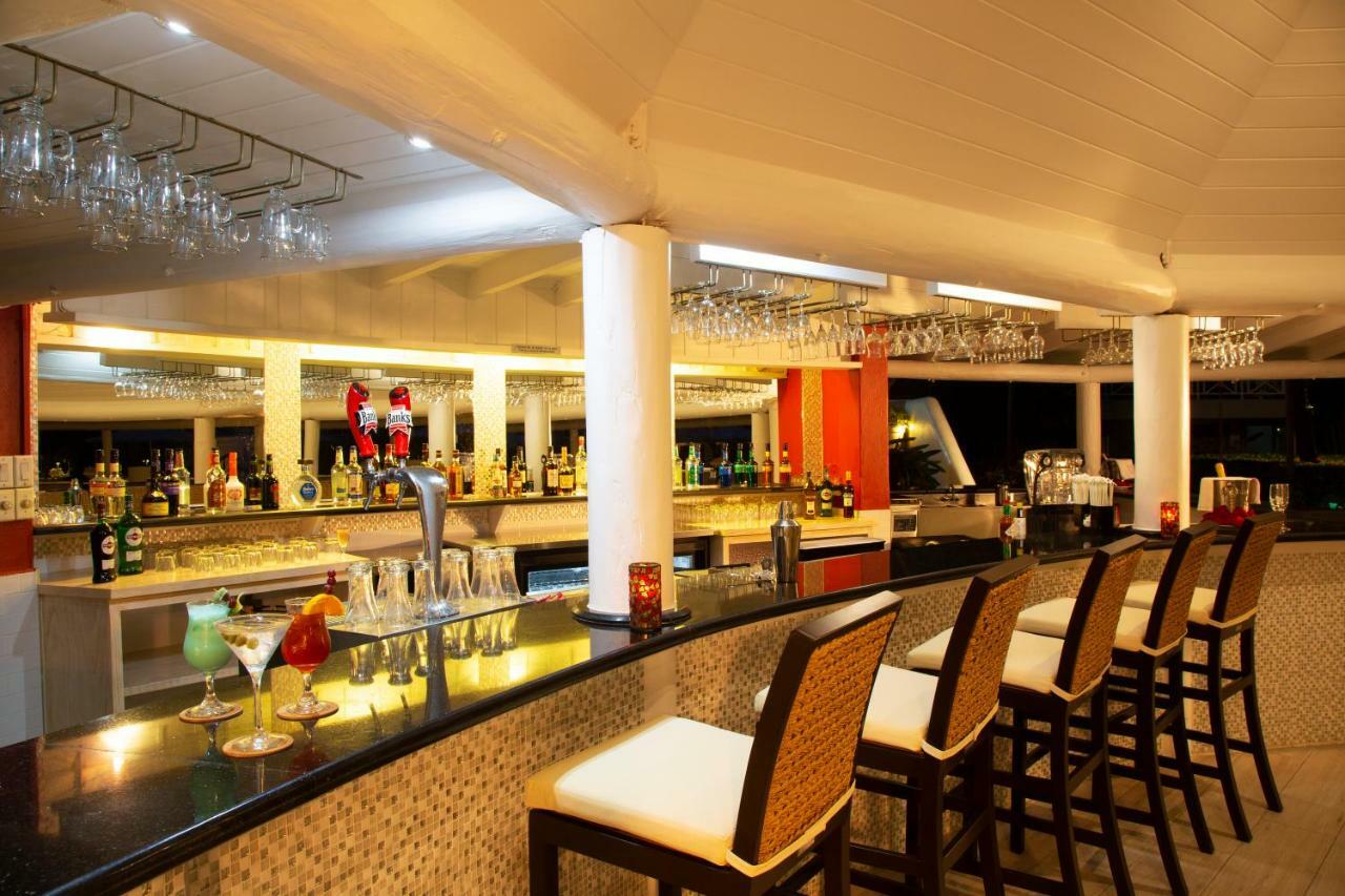 Hotel The Club Barbados (Adults Only) Saint James Esterno foto